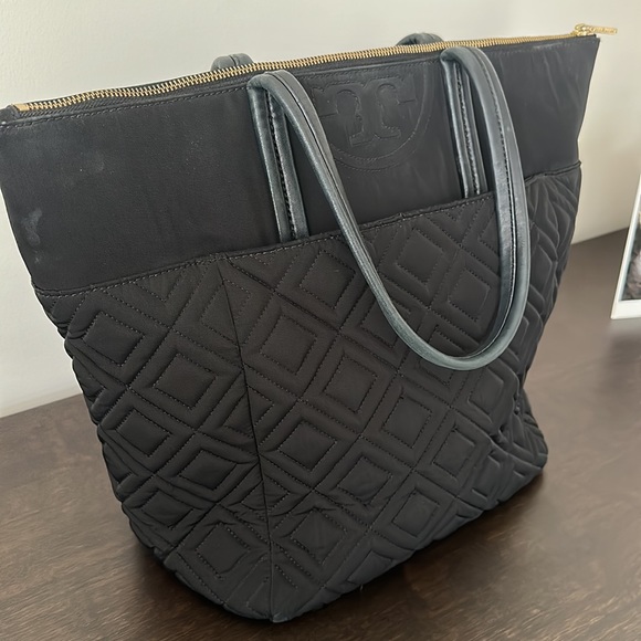 Tory Burch Quilted Tote Bag - Picture 4 of 5